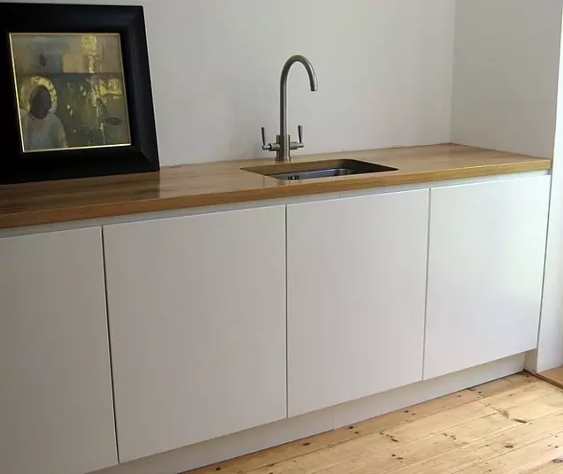 Oak worktop with single bowl under worktop sink